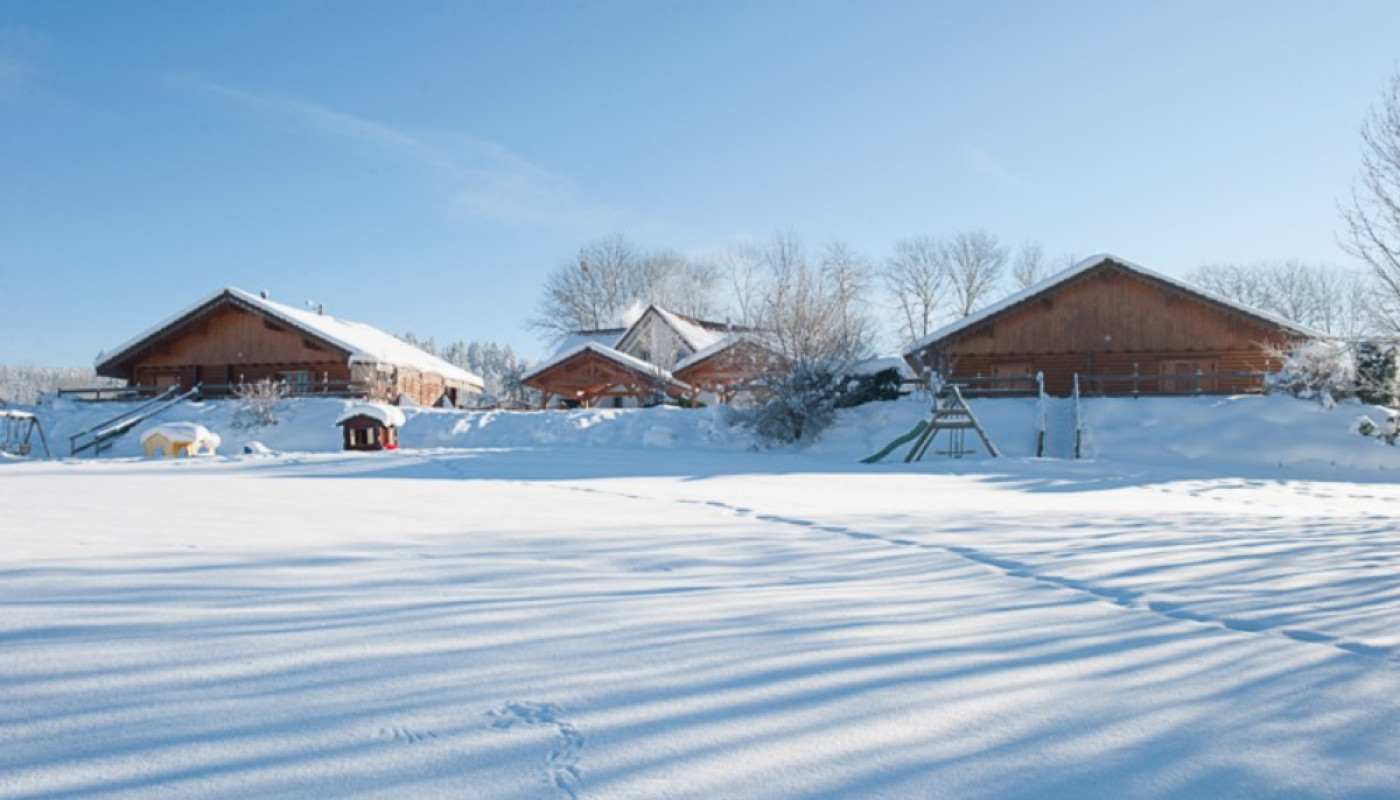 Quel chalet louer pour des vacances entre amis dans le Jura ?